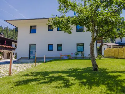 Außenseite Ferienhaus [Sommer]