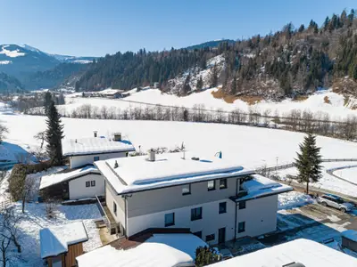 Außenseite Ferienhaus [Winter]