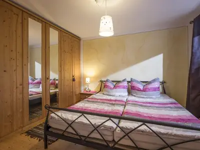 Haus Riedmann Schlafzimmer1