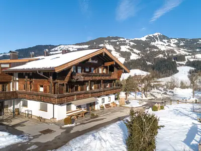 Außenseite Ferienhaus [Winter]