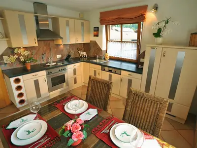 Küche mit Essbereich