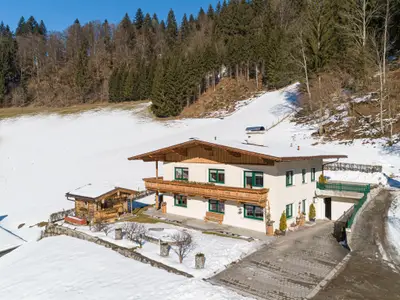 Außenseite Ferienhaus [Winter]