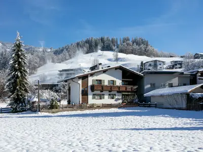 Außenseite Ferienhaus [Winter]
