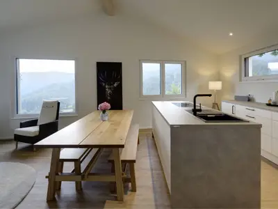 Küche und Essbereich