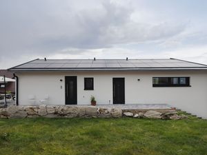 24051322-Ferienwohnung-5-Horben-300x225-2