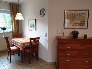 22218733-Ferienwohnung-3-Horumersiel-300x225-2