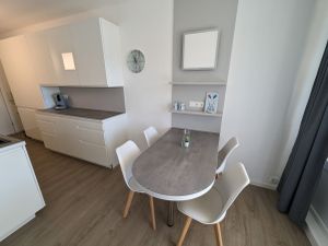 24016005-Ferienwohnung-3-Horumersiel-300x225-4