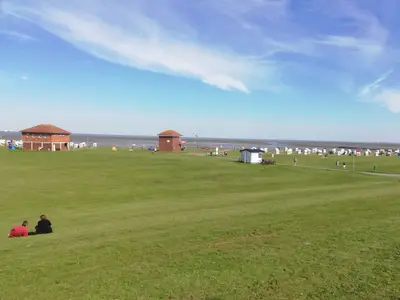 Strandansicht vom Deich in Horumersiel