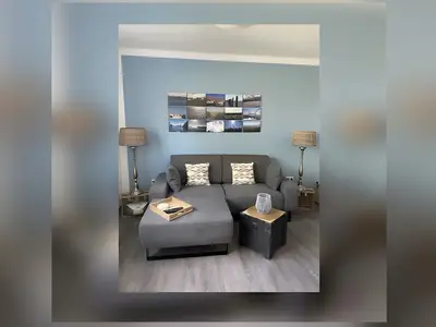 Photo, INSIDE, OUTSIDE