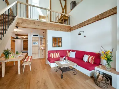 Wohnbereich mit Blick zur Galerie