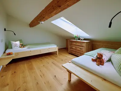 Schlafzimmer 2