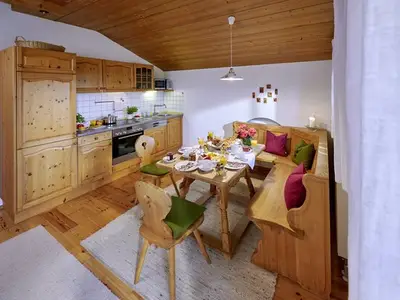 Küche mit Essbereich