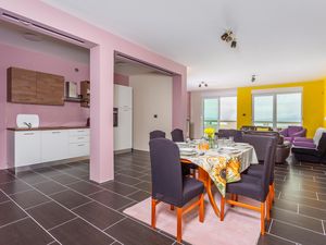 24003745-Ferienwohnung-6-Hreljin-300x225-4