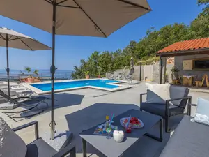 Ferienwohnung für 4 Personen (100 m²) in Hreljin