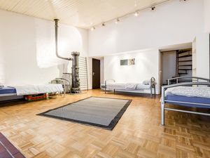 22506559-Ferienwohnung-7-Hürth-300x225-1