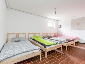 22506597-Ferienwohnung-8-Hürth-300x225-5