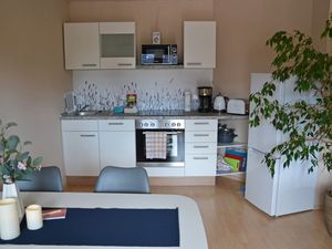 22614805-Ferienwohnung-4-Husum-300x225-5