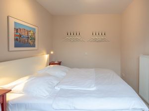 23966650-Ferienwohnung-2-Husum-300x225-3