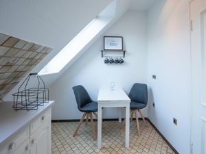 23966689-Ferienwohnung-3-Husum-300x225-5