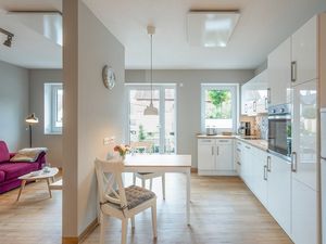 23966705-Ferienwohnung-3-Husum-300x225-0