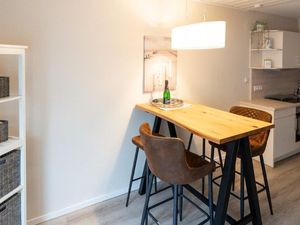 23972619-Ferienwohnung-2-Husum-300x225-5