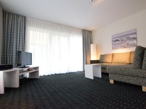 18025020-Ferienwohnung-4-Husum-300x225-3