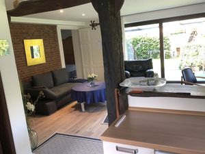 23718419-Ferienwohnung-2-Husum-300x225-1