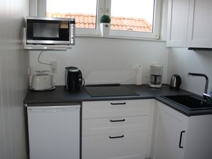 22372801-Ferienwohnung-4-Husum-300x225-3