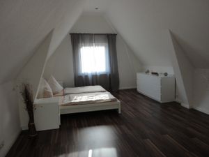 18034703-Ferienwohnung-2-Husum-300x225-3