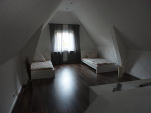 18034703-Ferienwohnung-3-Husum-300x225-4