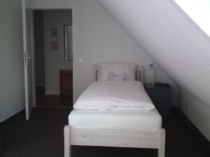 18075951-Ferienwohnung-2-Husum-300x225-4