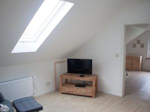 22261299-Ferienwohnung-2-Husum-300x225-2