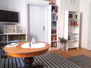 23670177-Ferienwohnung-3-Husum-300x225-5