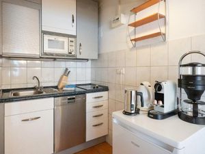 23972618-Ferienwohnung-2-Husum-300x225-2