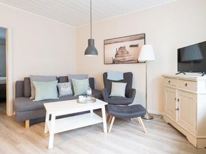 23972619-Ferienwohnung-2-Husum-300x225-1