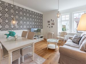 23966935-Ferienwohnung-4-Husum-300x225-4