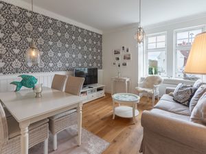 23966935-Ferienwohnung-4-Husum-300x225-4