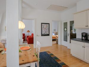 23966636-Ferienwohnung-2-Husum-300x225-3