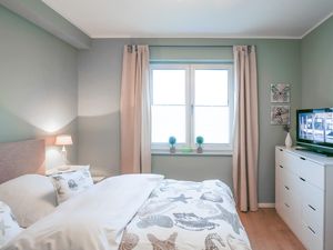 23966635-Ferienwohnung-2-Husum-300x225-4