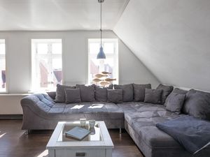 23966652-Ferienwohnung-4-Husum-300x225-1