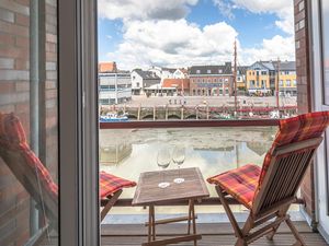 23966667-Ferienwohnung-3-Husum-300x225-0