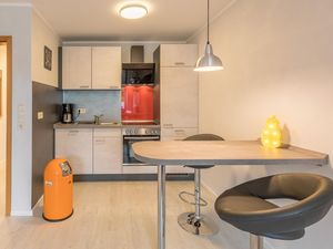 23966674-Ferienwohnung-2-Husum-300x225-2