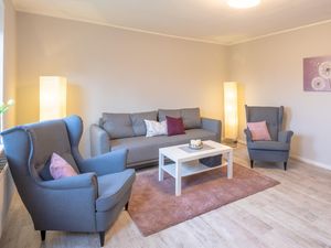 23966692-Ferienwohnung-4-Husum-300x225-2