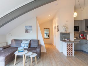 23966688-Ferienwohnung-2-Husum-300x225-2