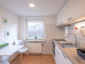 23966692-Ferienwohnung-4-Husum-300x225-3