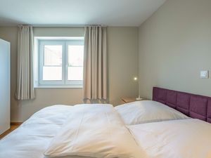 23966908-Ferienwohnung-3-Husum-300x225-4