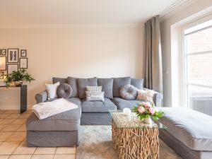 23966699-Ferienwohnung-3-Husum-300x225-0