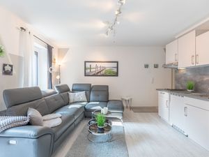 23966906-Ferienwohnung-2-Husum-300x225-2