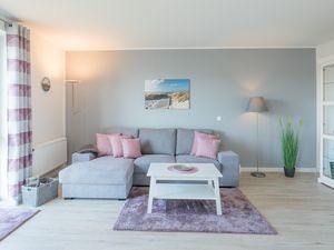 23966907-Ferienwohnung-2-Husum-300x225-0