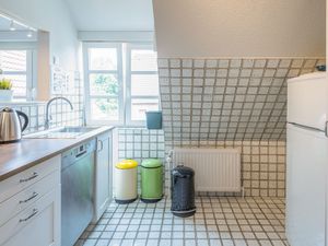 23966909-Ferienwohnung-4-Husum-300x225-4